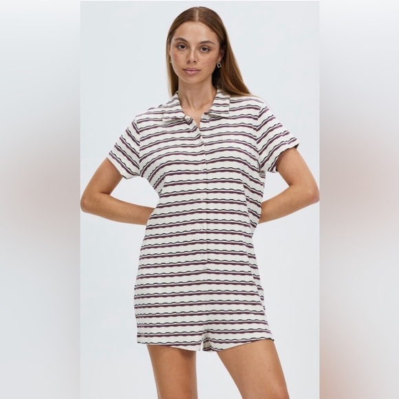 NEW VOLCOM ROMPER - COCO HO ROMPER - Picture 2 of 9